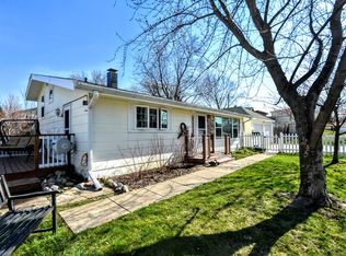 2130 Kingston Rd, Waukegan, IL 60087