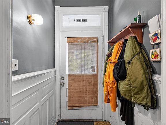 3rd image of 4949 Hazel Ave