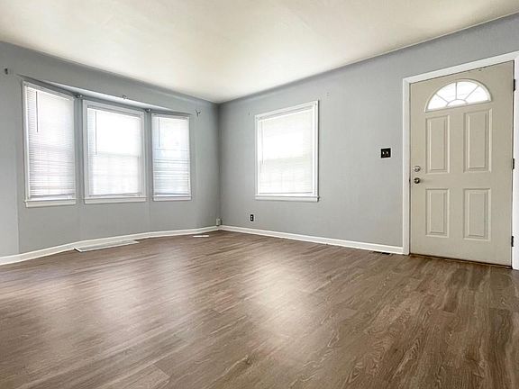 3rd image of 2114 Berdan Ave