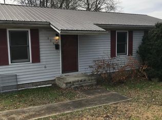 804 Market St W, Fayetteville, TN 37334