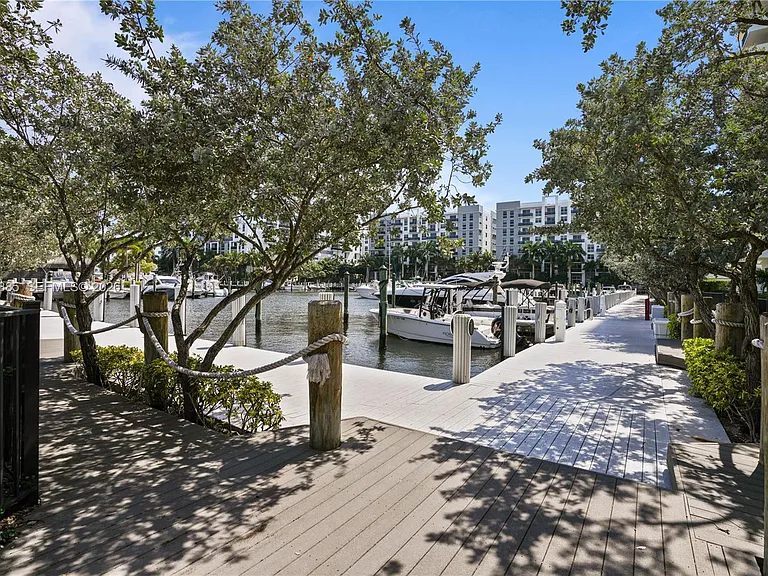 3200 N Port Royale Dr N #210 — Photo 41