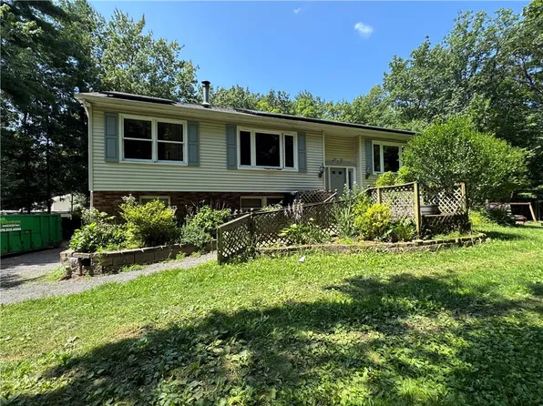 629 Carney Rd, Palmerton, PA 18071