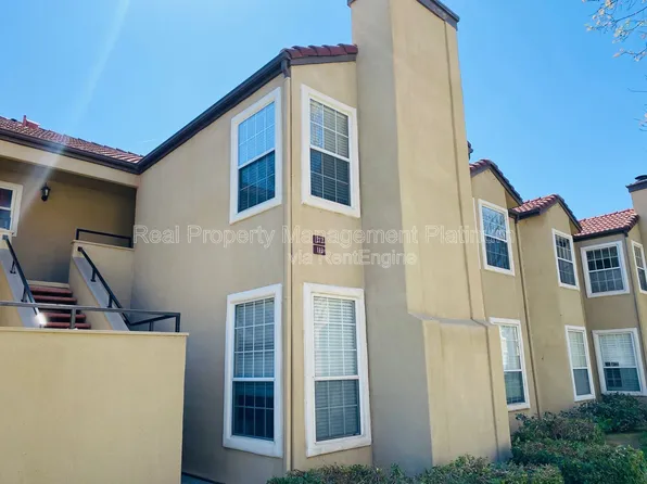 8153 N Cedar Ave APT 212, Fresno, CA 93720