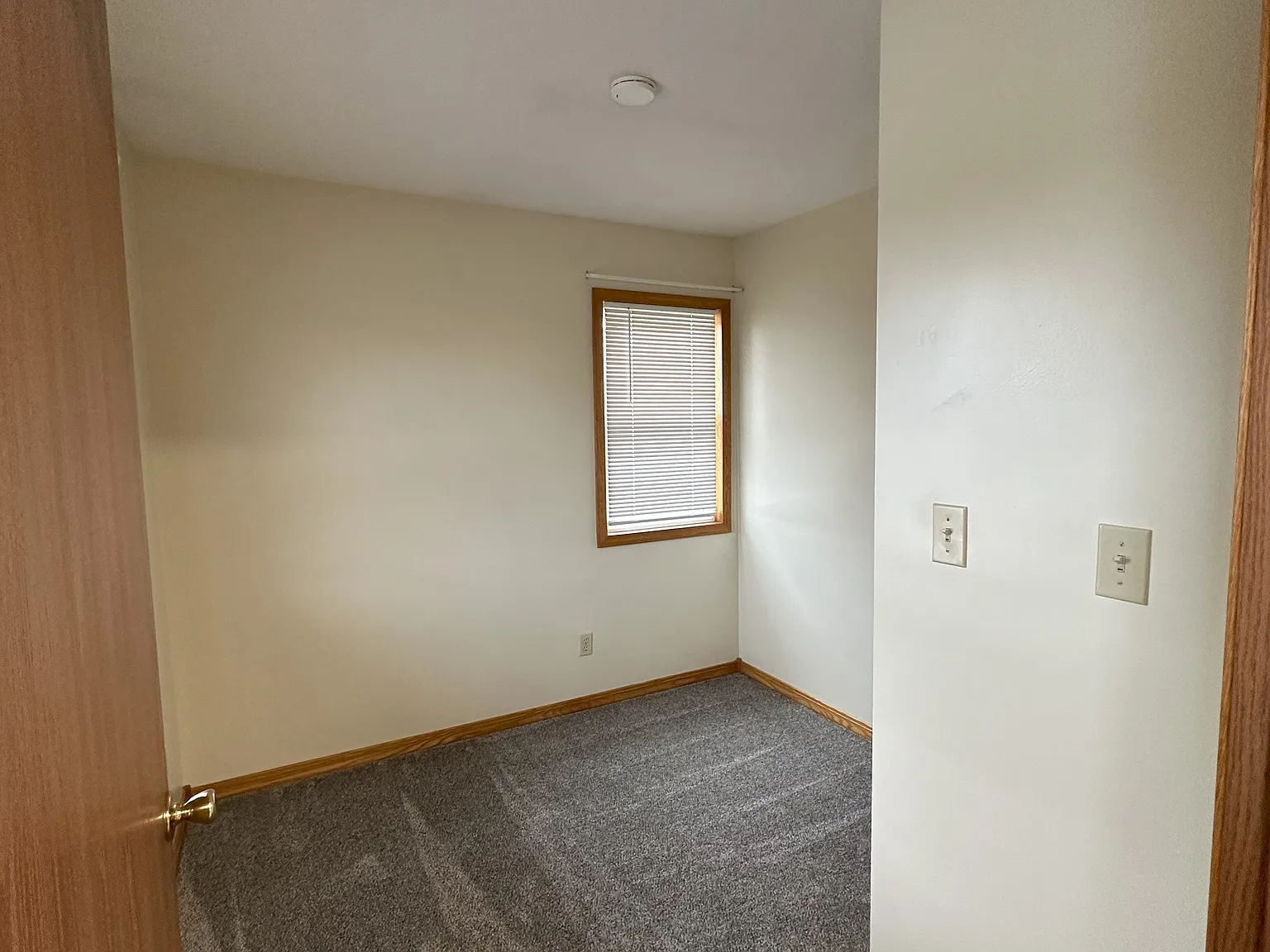 2 bed, $825 — Photo 4