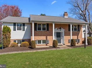 85 Christopher Dr, Holland, PA 18966