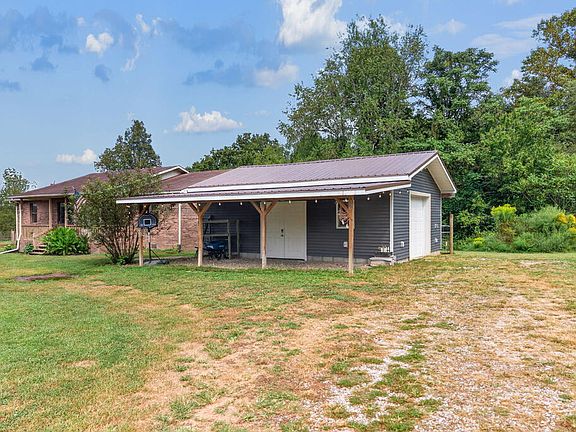 3rd image of 330 Finley Rd