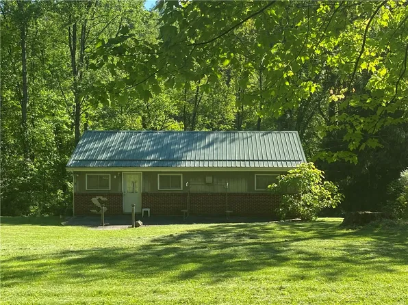 127 1st St, Uniontown, PA 15401