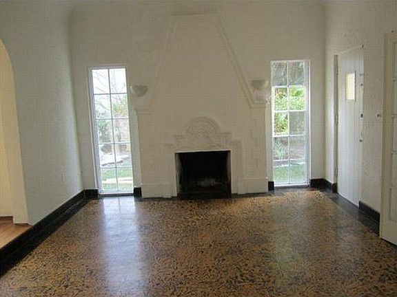 5th image of 814 Santiago St