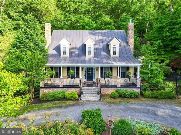 6310 Cottage Ln, The Plains, VA 20198