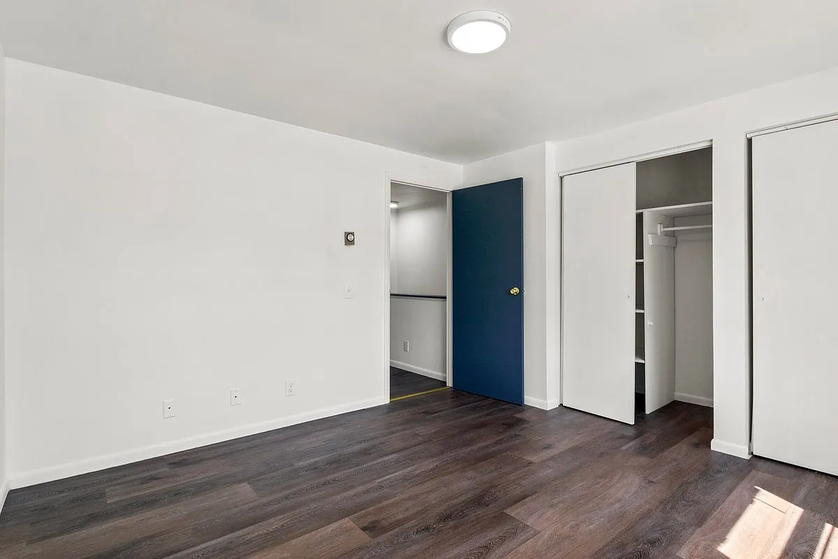 Meadows of Geneseo - Student Housing — Photo 3