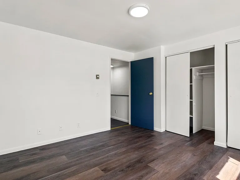 Meadows of Geneseo - Student Housing — Photo 3