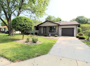 676 Robert Dr, Bourbonnais, IL 60914