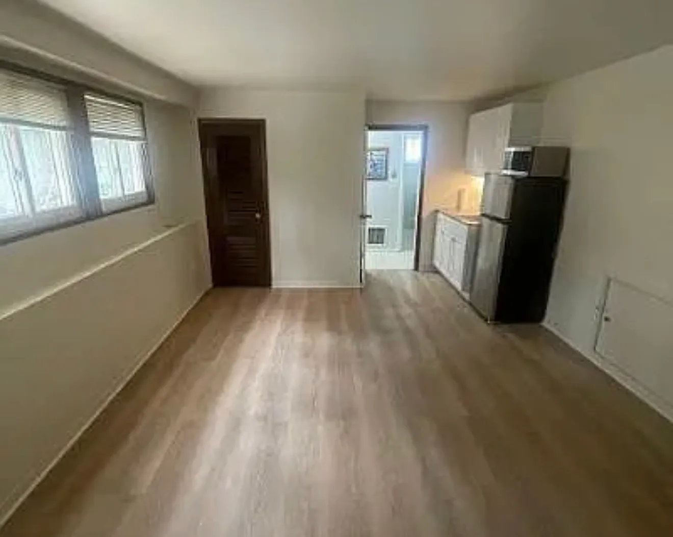 1 bed, 3500 sqft, $1,500 — Photo 2