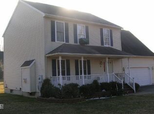 5 Heacock Ln, New Milford, CT 06776