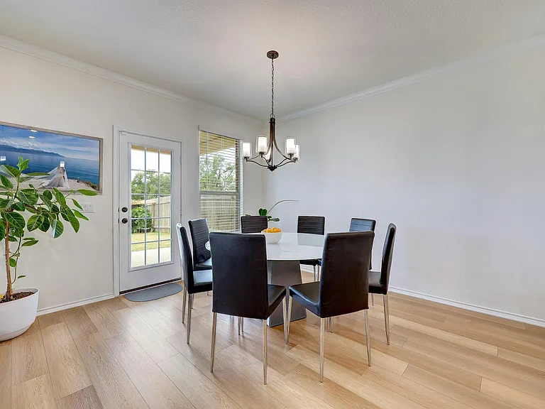 4513 Cressal Dr — Photo 20