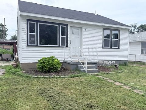 1st image of 2907 Warren Ave