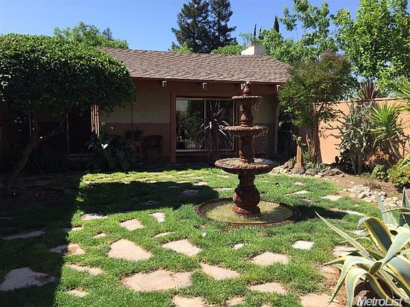 4th image of 500 Meadow Lark Dr