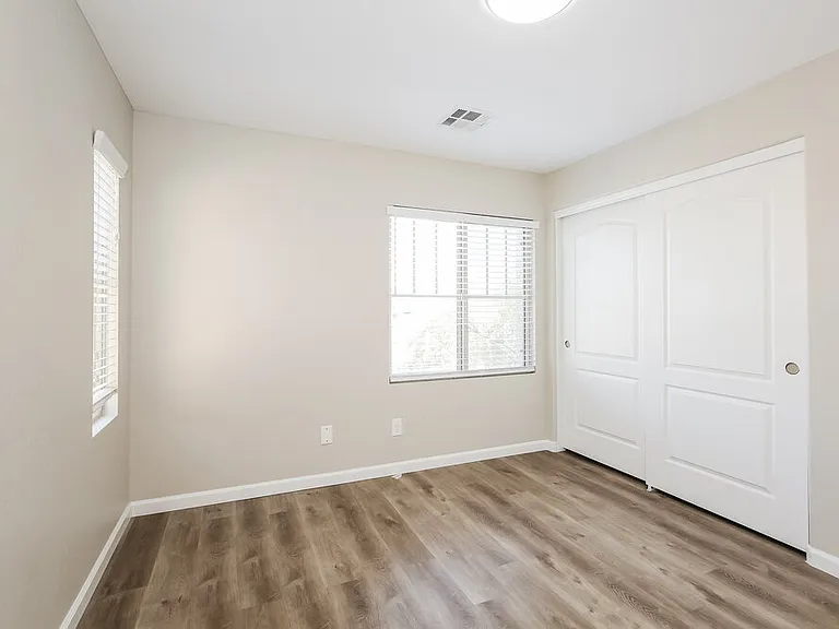 7215 Mulberry Forest St — Photo 15