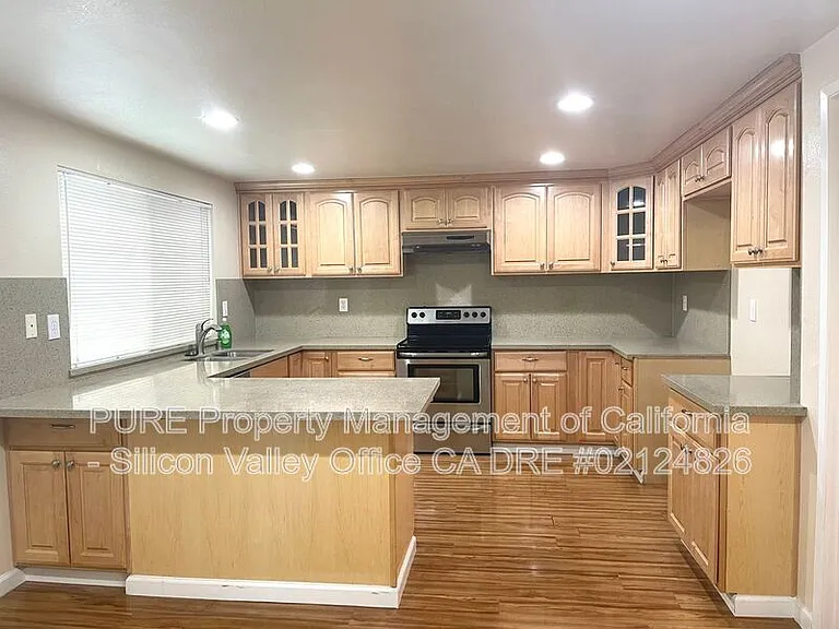 6361 Pearlroth Dr — Photo 2