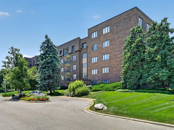 453 Raintree Dr Unit 5G, Glen Ellyn, IL 60137