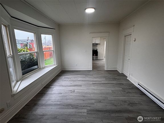 5th image of 517 Water Street
