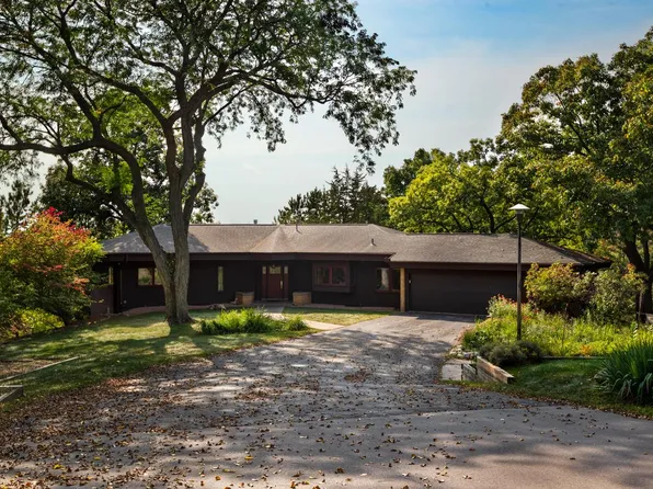 N1963 Crestview PLACE, La Crosse, WI 54601