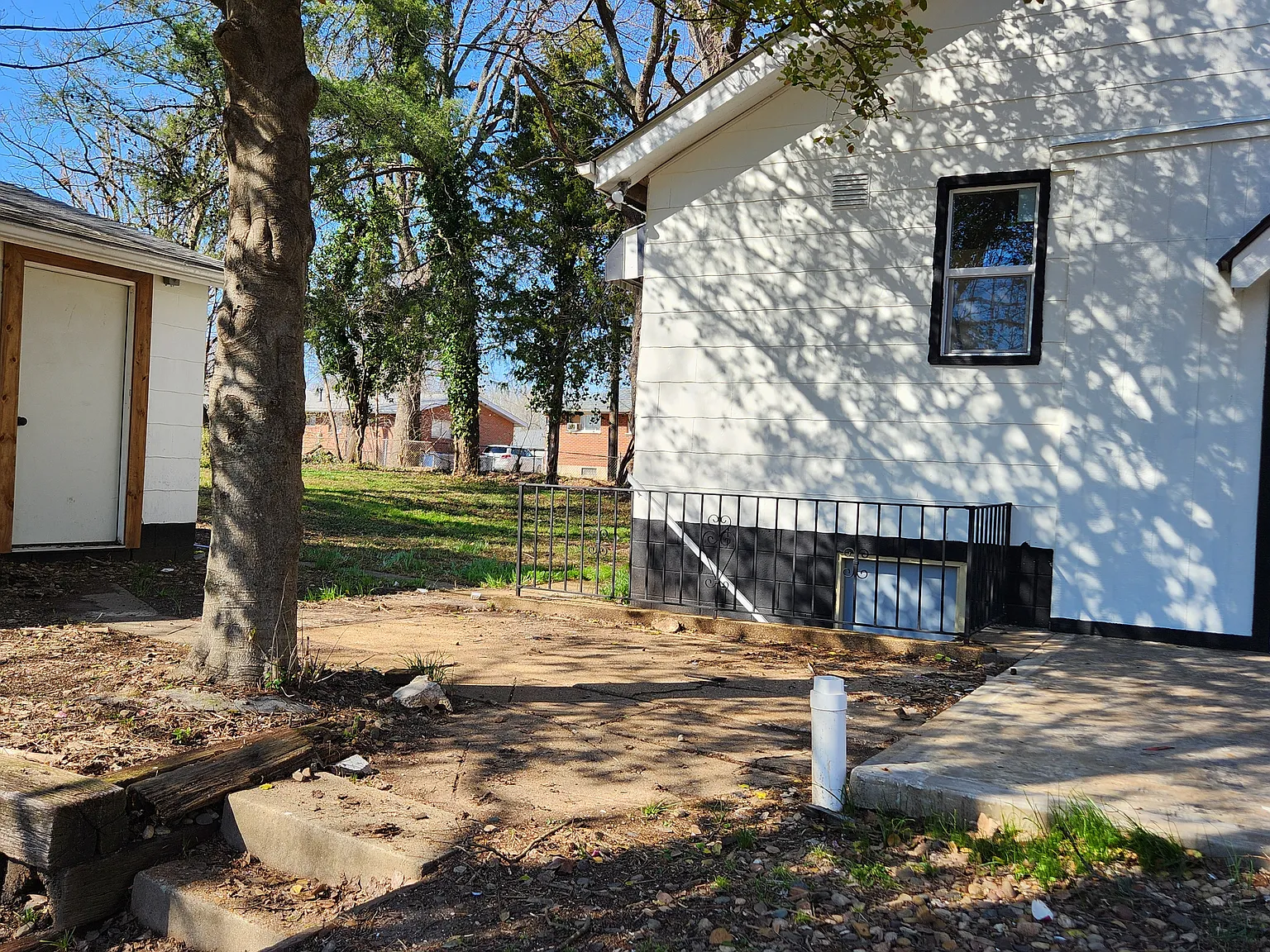 3 bed, 1188 sqft, $1,525 — Photo 1