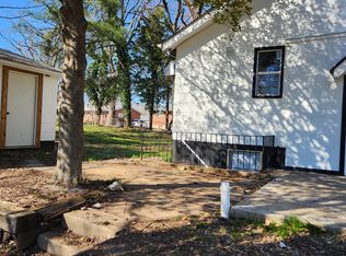 1115 Reale Ave, Saint Louis, MO 63138