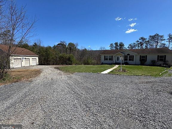 3rd image of 271 Packing Shed Rd