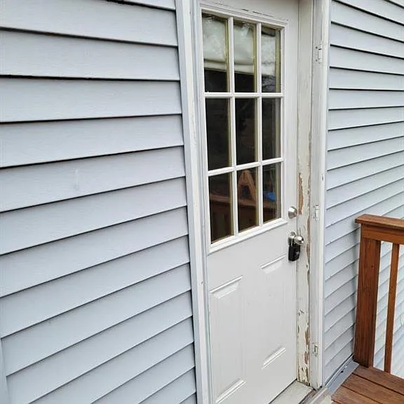 511 Leffert St — Photo 3
