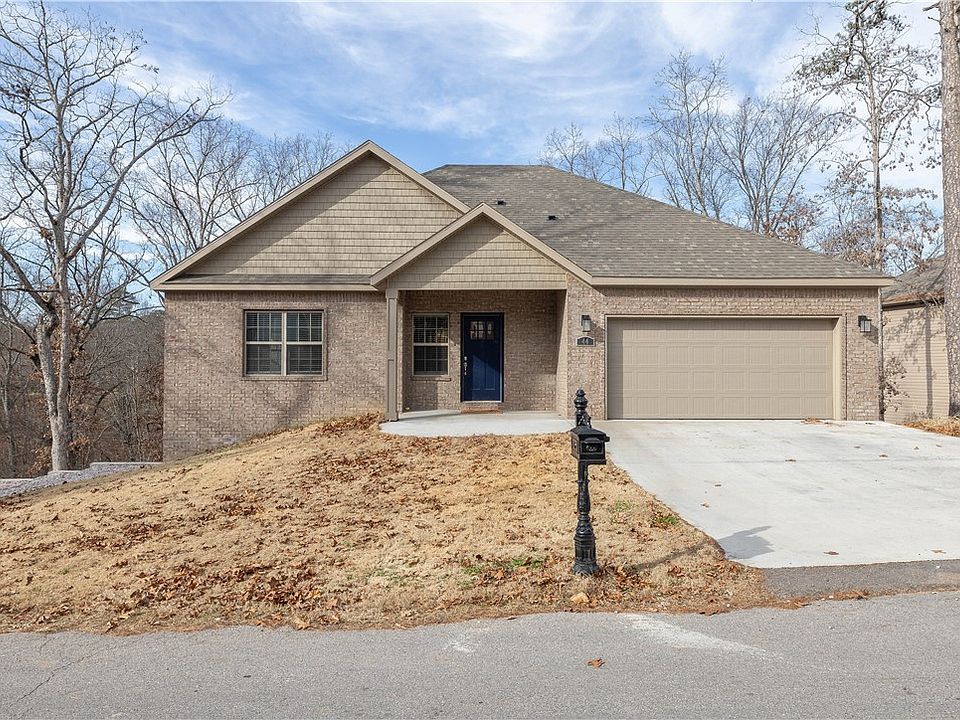 1st image of 44 Radcliffe Dr