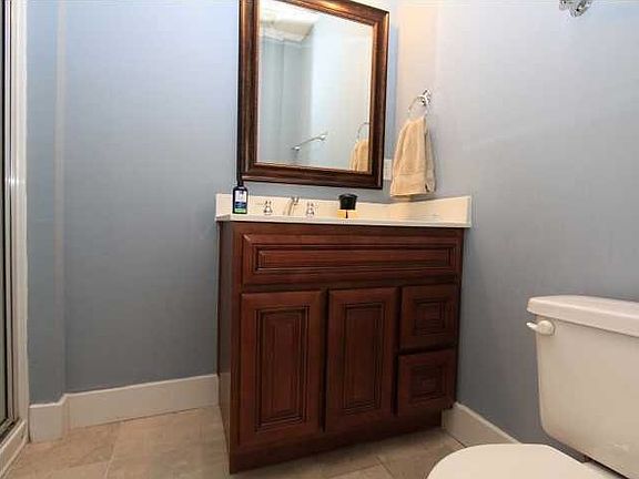 Full bath off bedroom #2