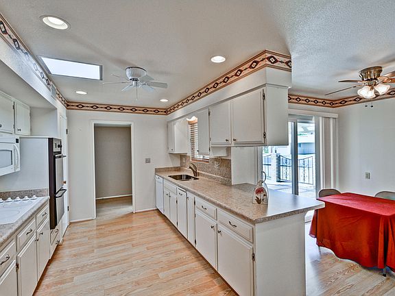 4th image of 10536 W Saratoga Cir
