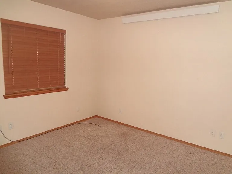 2834 Lincoln Ave — Photo 8