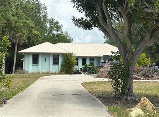 671 Suffolk Cir, Nokomis, FL 34275