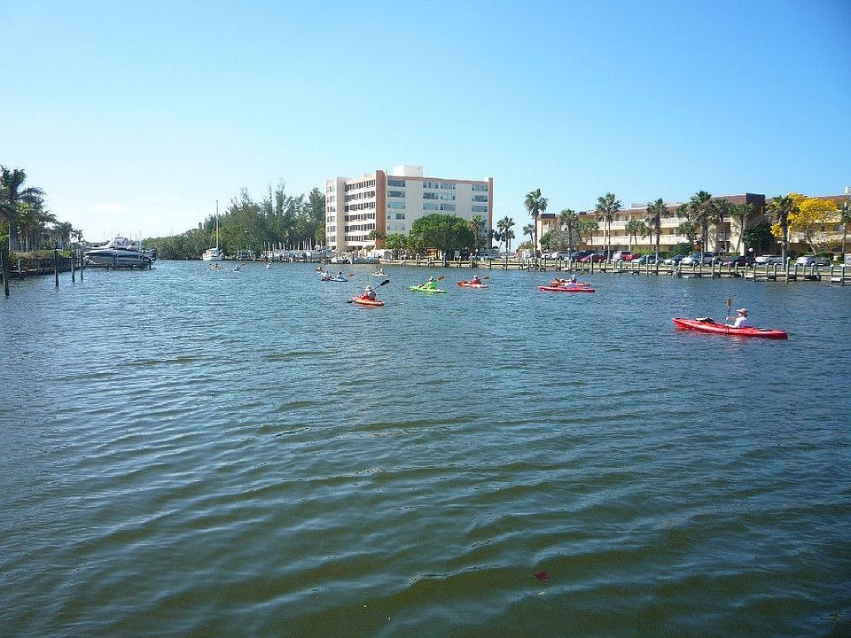 Kayak, Storage under bldg