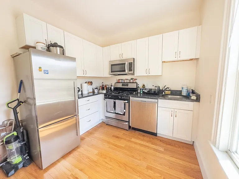 11 Wendell St #3 — Photo 4