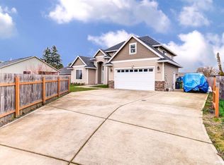 1462 Cooley Ct, Woodburn, OR 97071
