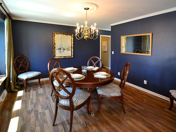 5th image of 632 E Bridlewood Ln