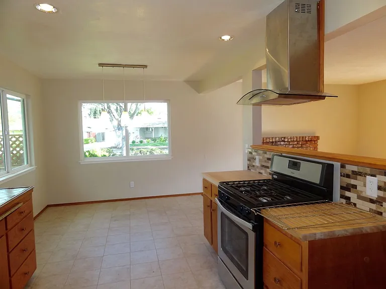 1395 Olympus Dr — Photo 5