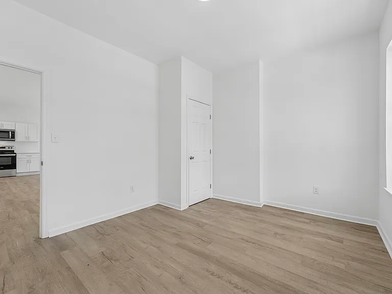 127 W Seymour St #2 — Photo 10