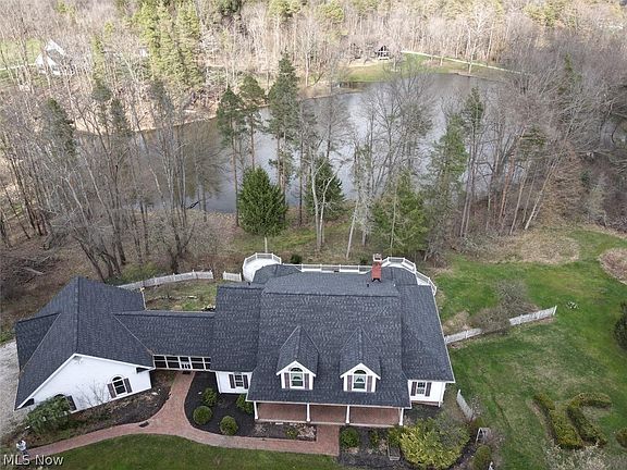 2nd image of 13905 Aquilla Rd