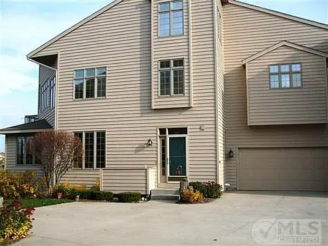 1659 E Harbour Towne Cir photo 1