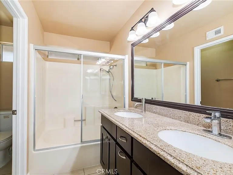 1044 Cogburn Ln — Photo 15