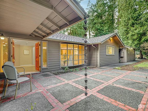 3rd image of 13427 NE 36th Place