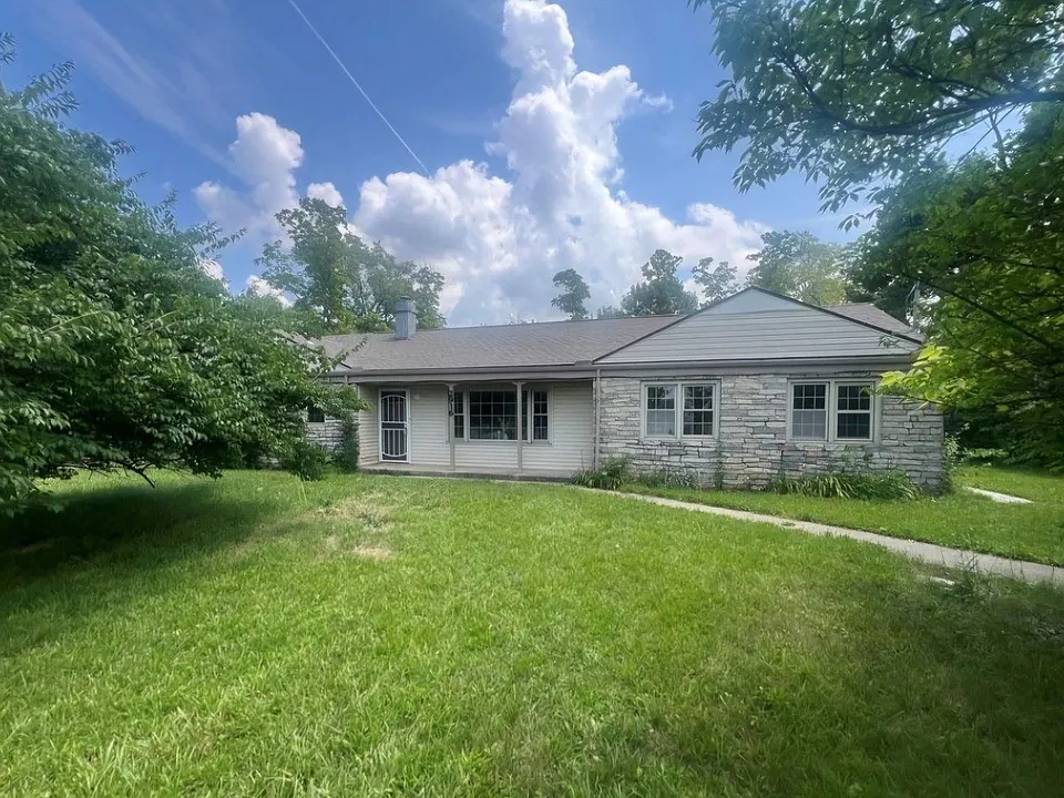 2916 Philadelphia Dr