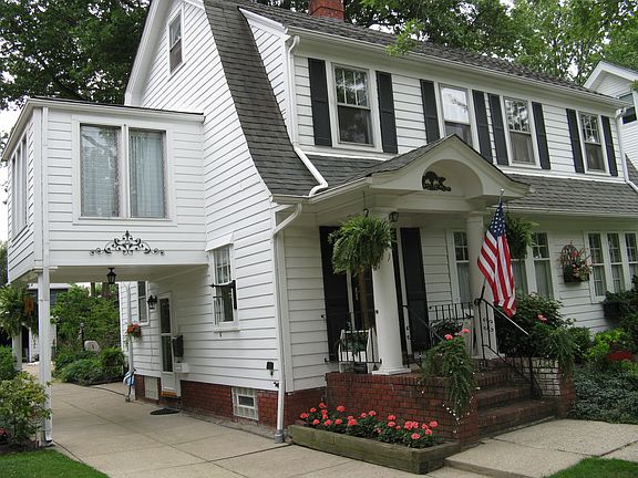 3rd image of 2145 Arthur Ave
