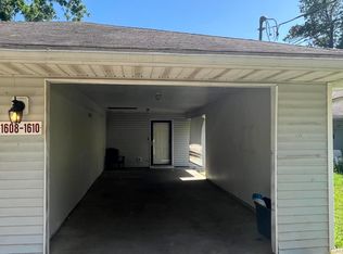 1608 W Lombard St, Springfield, MO 65802