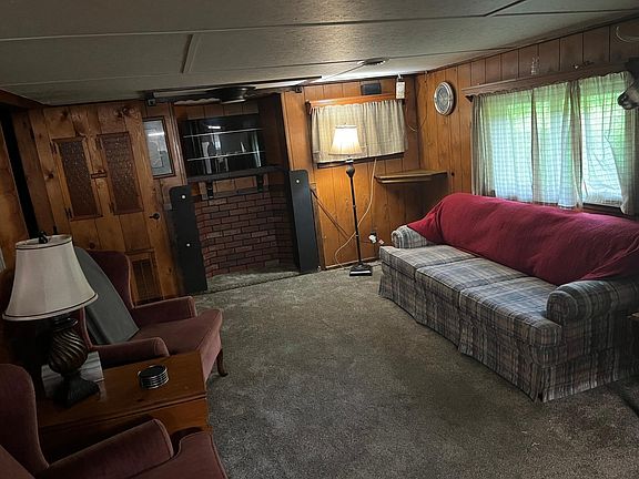 4th image of 13367 McComb Lake Rd