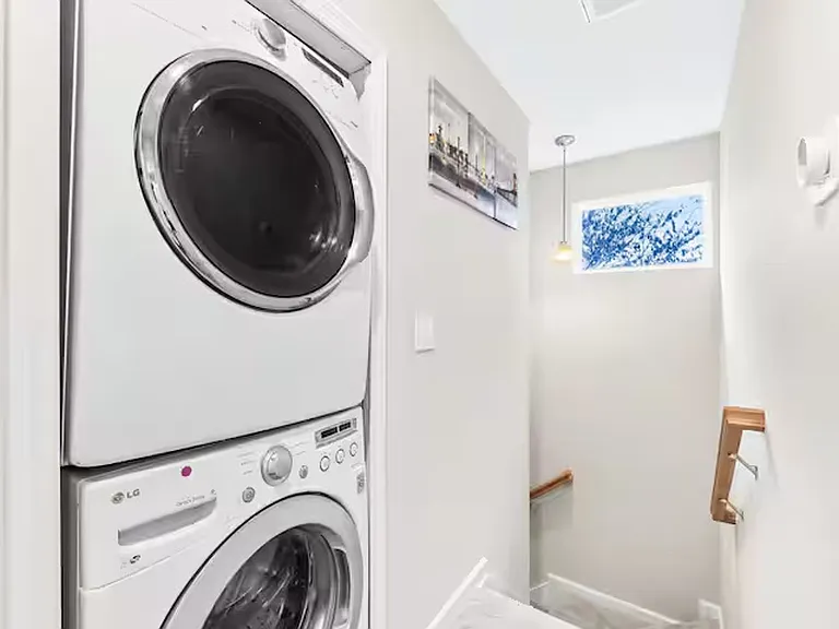614 Kings Mountain St — Photo 15